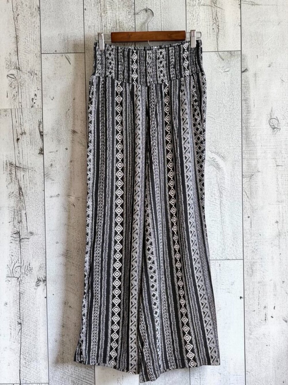 No Boundaries Black White Boho Palazzo Pants Wide Leg Pull On Size S 3-5